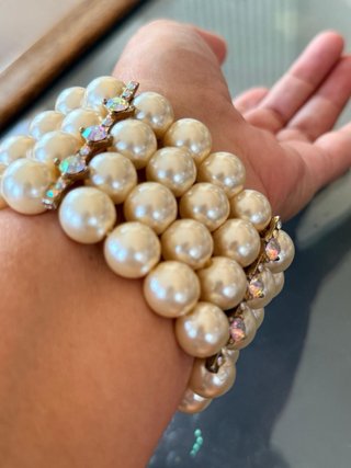 Bracciale perle luminose con strass oro