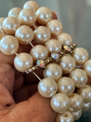 Bracciale perle luminose con strass oro