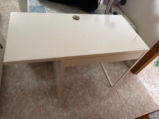 Mesa de escritorio blanca Ikea