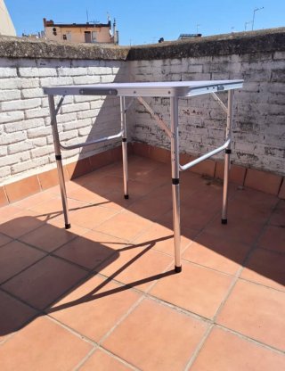 Tavolo pieghevole da campeggio in alluminio e plastica