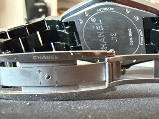 Reloj Chanel J12 Diamantes 38mm