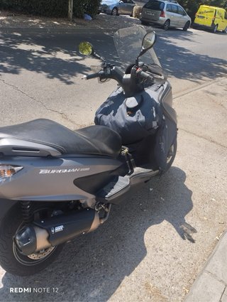 Suzuki Burgman 200 gris UNICO DUEÑO