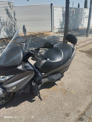 Suzuki Burgman 200 gris UNICO DUEÑO