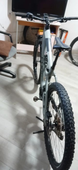 Bicicleta eléctrica Cube Doble Suspensión,carbono