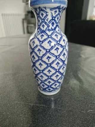 Vasetto in porcellana blu e bianco