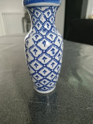 Vasetto in porcellana blu e bianco