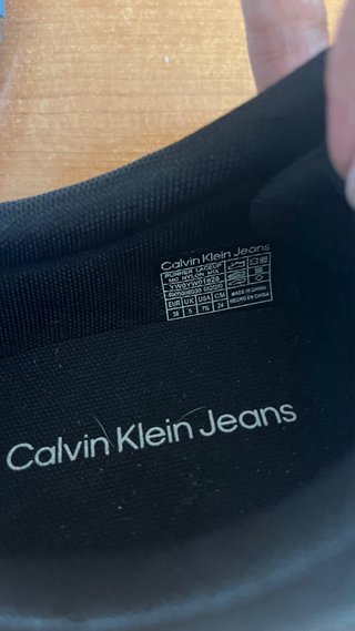 Tenis Calvin Klein Negros y Blancos