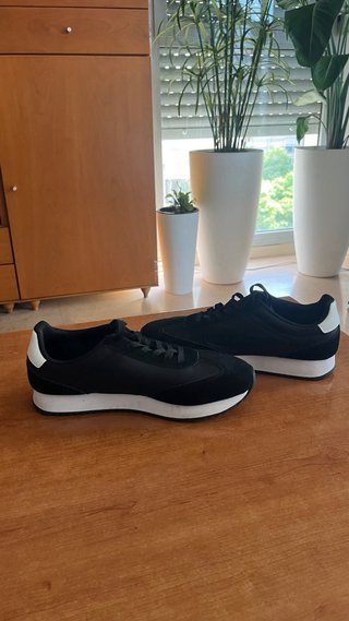 Tenis Calvin Klein Negros y Blancos
