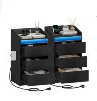 2 Mesitas de Noche con Led y enchufes y USB.