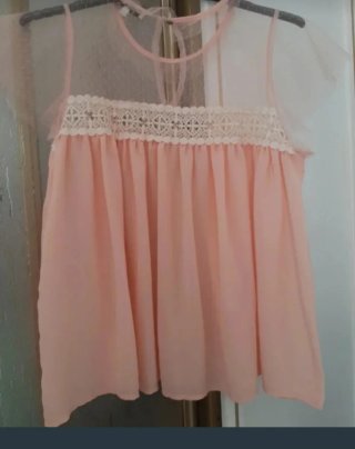Blusa de tul con encaje