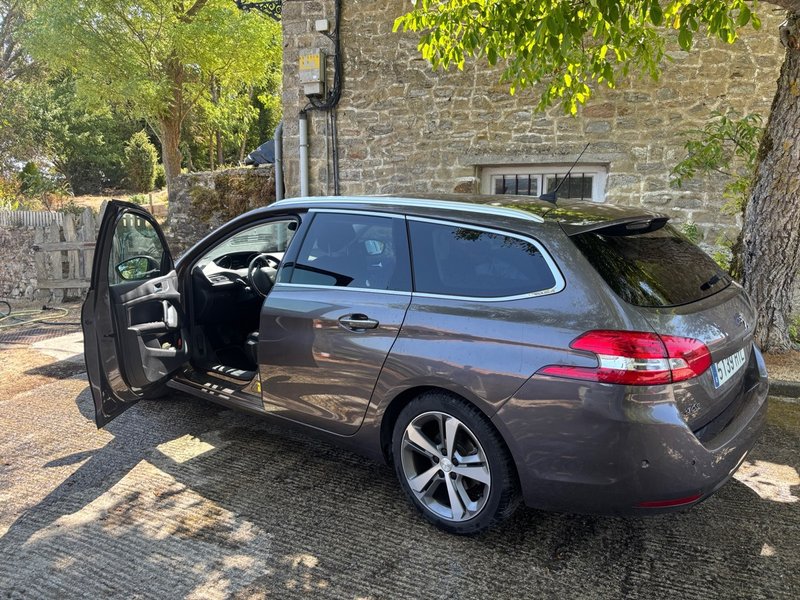 Peugeot 308 2014 - foto 1
