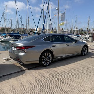 Lexus LS 2020