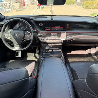 Lexus LS 2020