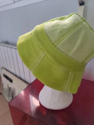 Gorro tejido verano verde-amarillo