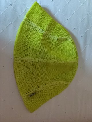 Gorro tejido verano verde-amarillo