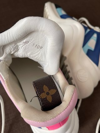 Louis Vuitton Bambas Azul y blanco