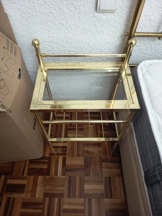 Cabecero de cama antiguo dorado Con 2 mesitas