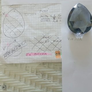 PENDAGLIO/GOCCIA IN CRISTALLO PER RICAMBI nr 12 pz