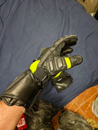 Guantes Armure Drago Moto Negros y Amarillos