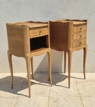 PAREJA DE MESILLAS DE NOCHE ANTIGUAS