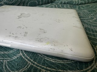 Apple MacBook - 13" Intel Core 2 Duo - 4/250GB