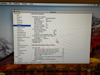 Apple MacBook - 13" Intel Core 2 Duo - 4/250GB