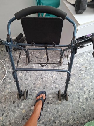 Andador Plegable con Asiento