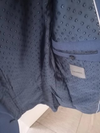 Chaqueta moderna hombre azul.Usada una vez.