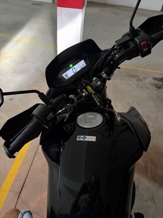 Honda CB125F Negra