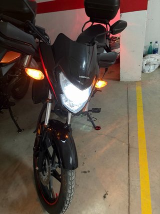 Honda CB125F Negra