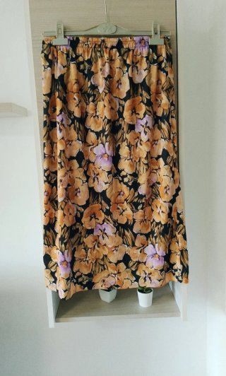 Falda larga estampada floral talla 50