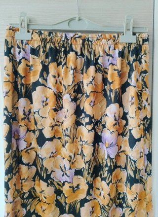 Falda larga estampada floral talla 50