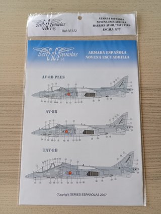 HARRIER II AV-8B PLUS + CALCAS ESPAÑOLAS 1/72