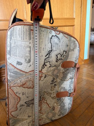 Maleta/bulto de viaje con ruedas y mapa