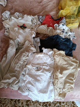 Carrito de BB 3 en 1+ Ropa 3 a 6 meses niño GRATIS