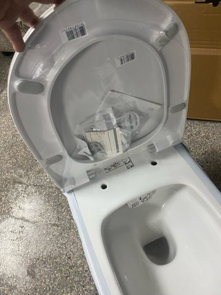 Inodoro Suspendido con Chorro Blanco