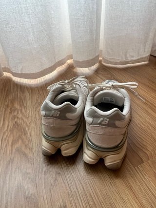 New Balance 9060 Beige/Plata Unisex