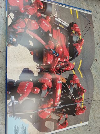Volume sulla F1 magic 1996 dacollezione
