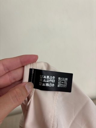 Pantalón recto Zara beige con nervio