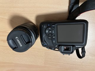 Canon EOS 2000D + Objetivo 18-55mm + Bolsa