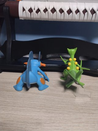 Figuras Pokémon Swampert y Sceptile