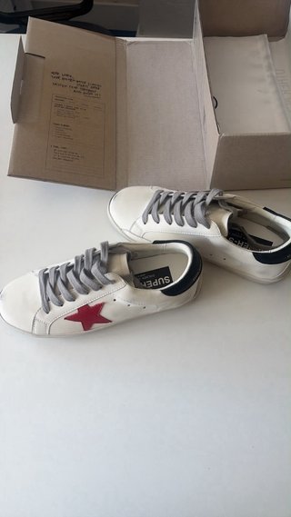 Zapatillas GoldenGS Blancas Rojas