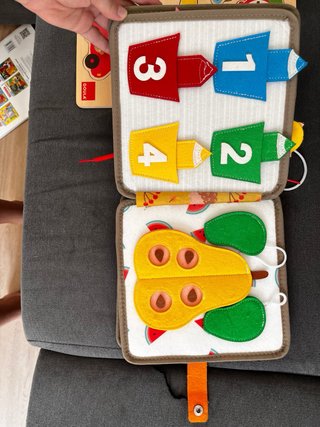 Juguetes para bebe 12m +  Casa de madera  Libro +