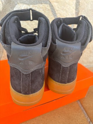 Nike Air Force 1 High Suede Negro/Gum