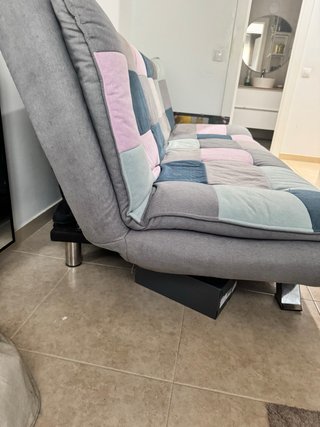 Sofá cama convertible en buen estado – Muy cómodo