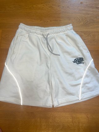 Pantalón corto Syna World blanco sin estrenar