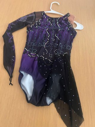 Maillot competición infantil morado y dorado