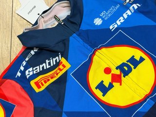 NUEVO. TALLA XS. Maillot Trek Lidl Santini