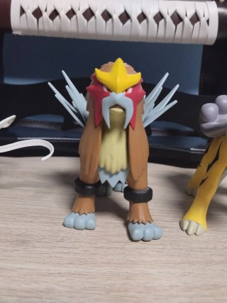 Figuras Pokémon Entei, Raikou y Suicune