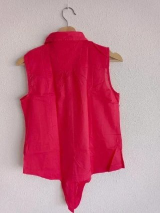 Camisa INSIDE sin mangas lazo rosa